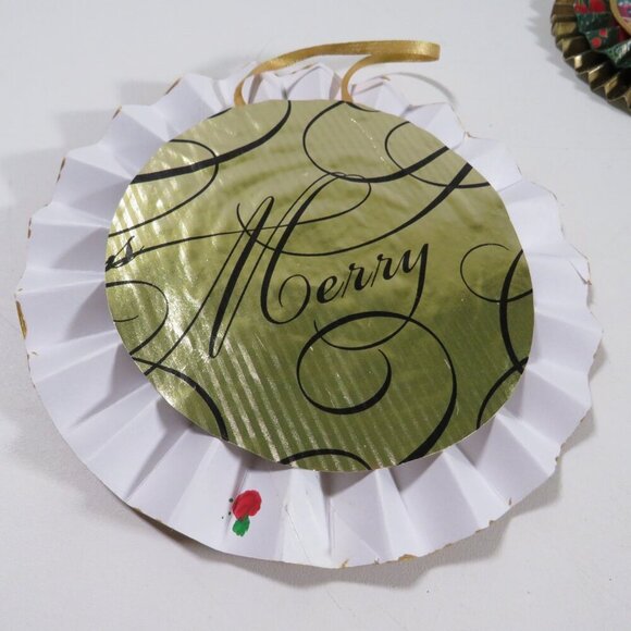 Victorian Christmas 3-D Rosettes large (17) collection - Picture 14 of 16